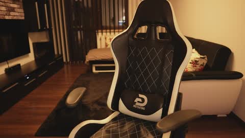 Dorian Reyes online show from April 9, 12:19 am