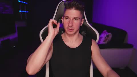 Dorian Reyes online show from October 29, 1:41 am