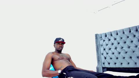 DOUGLAS online show from October 17, 1:59 pm