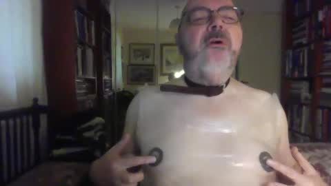 Snapshot of doxoebloke68 chatting on December 15, 12:38 pm doxoebloke68 online show from December 15, 12:38 pm