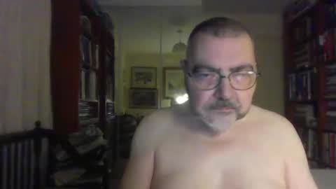 Snapshot of doxoebloke68 chatting on February 9, 5:54 pm doxoebloke68 online show from February 9, 5:54 pm