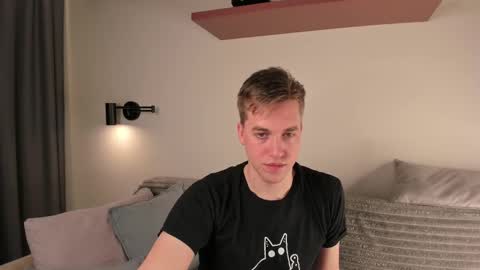 Mervin  online show from February 21, 8:16 pm