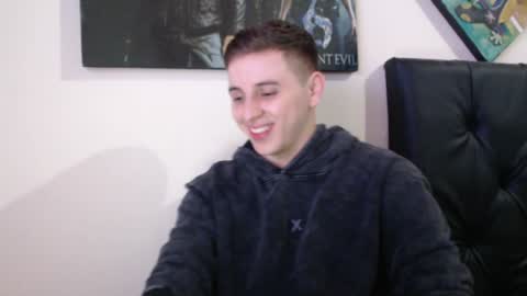 Snapshot of draco_boy2000 chatting on December 4, 7:23 pm draco_boy2000 online show from December 4, 7:23 pm