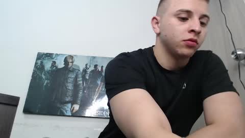 draco_boy2000 online show from June 1, 11:38 pm