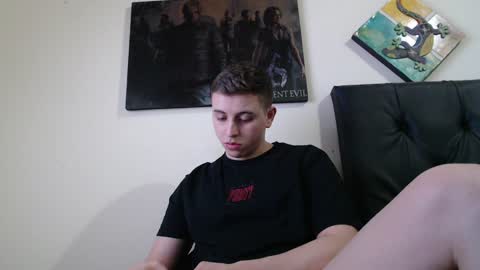 Snapshot of draco_boy2000 chatting on December 9, 7:24 pm draco_boy2000 online show from December 9, 7:24 pm