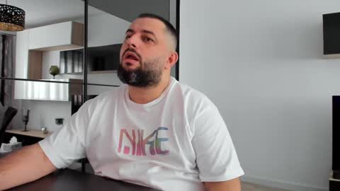 Draven A online show from February 19, 8:01 am