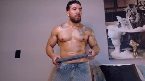 cris online show from April 11, 10:57 pm