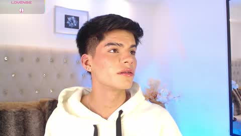 Dulcey online show from September 22, 5:18 am