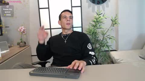 Dustin Sonne online show from February 3, 3:09 am