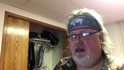 Dusty online show from December 18, 3:33 pm