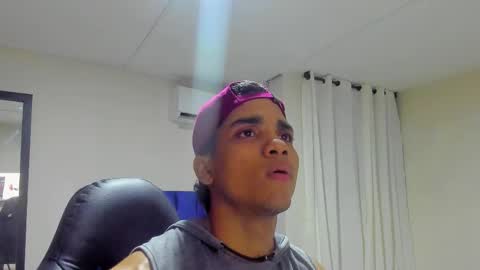 DUSTYN MICHELLE online show from February 1, 2:10 am