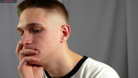 Dustyn online show from January 14, 2:43 pm