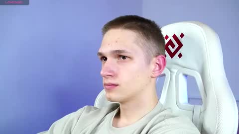 Dustyn online show from March 4, 3:04 pm