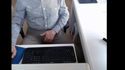 dutchpornking2 online show from April 9, 6:41 am