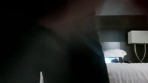 dwadek081704 online show from February 1, 12:16 pm