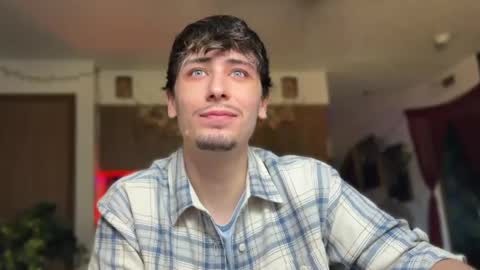 Snapshot of dylandaniel69 chatting on October 5, 9:08 pm Dylan Daniel 7.8 online show from October 5, 9:08 pm