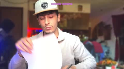 Snapshot of dylandaniel69 chatting on October 9, 9:52 pm Dylan Daniel 7.8 online show from October 9, 9:52 pm