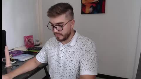 dylanhot10 online show from December 29, 7:32 pm