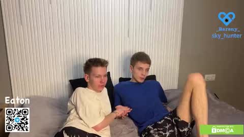 eaton_ online show from December 5, 10:06 pm