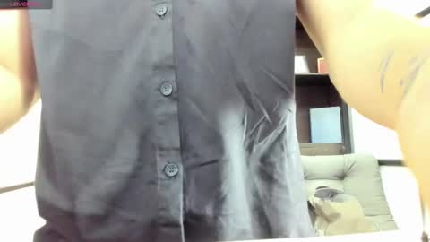 Snapshot of edwardross_ chatting on March 1, 7:04 pm Edward Ross online show from March 1, 7:04 pm