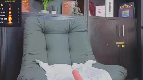 Snapshot of edwardross_ chatting on September 11, 8:41 pm Edward Ross online show from September 11, 8:41 pm