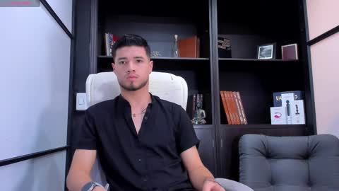 Snapshot of edwardross_ chatting on February 16, 7:27 pm Edward Ross online show from February 16, 7:27 pm