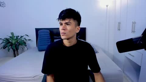 eiden_allenx1 online show from January 5, 8:43 am