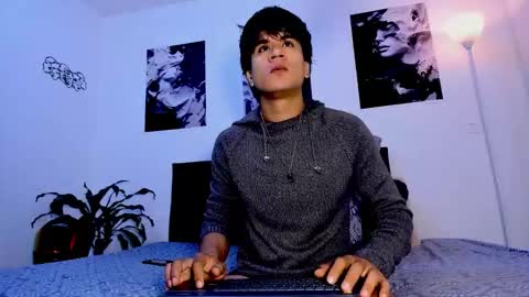 eiden_allenx1 online show from September 21, 9:53 am