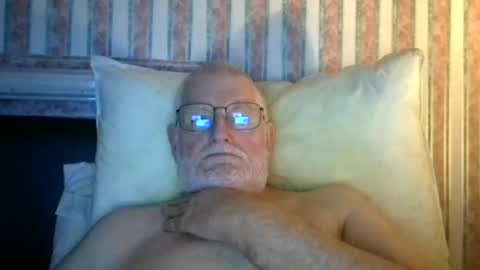 Snapshot of eketman1964 chatting on October 31, 10:57 pm eketman1964 online show from October 31, 10:57 pm