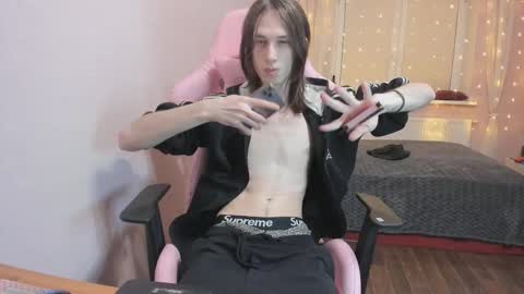 eleganc3 online show from March 1, 7:13 pm