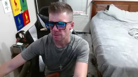 Walker online show from October 28, 7:55 am