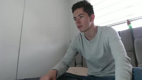 Elian online show from December 8, 8:25 pm