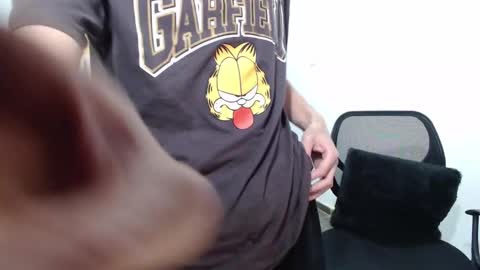 Snapshot of elio_collem chatting on December 25, 8:18 am ELIO online show from December 25, 8:18 am