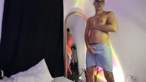 elio_dicaprio online show from December 3, 2:17 am