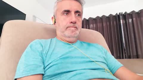 fer online show from December 4, 7:10 pm