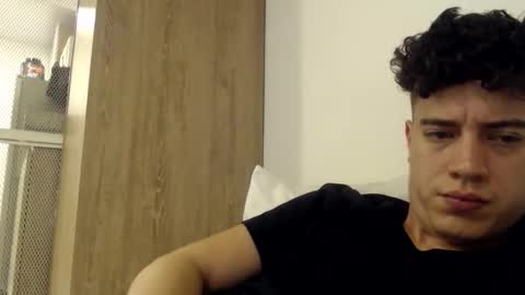 elmono33 online show from February 1, 10:05 am