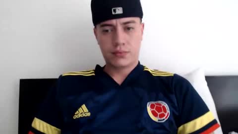 elmono33 online show from December 17, 6:31 pm