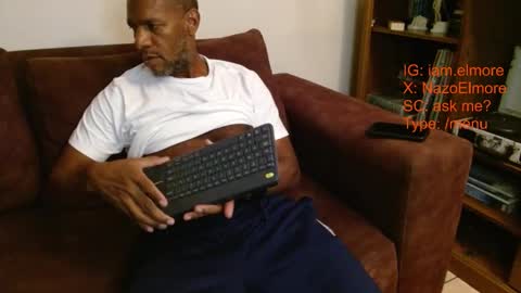 My name is Elmore. Please say hello I like to chat with you. If you have requests or dirty talk please use tip online show from October 19, 4:28 am