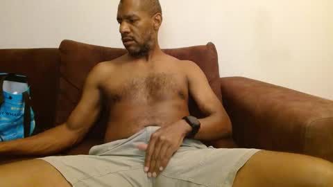 My name is Elmore. Please say hello I like to chat with you. If you have requests or dirty talk please use tip online show from March 10, 3:01 am