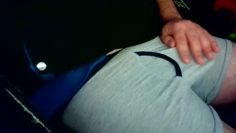 eltrixie online show from April 16, 8:42 pm