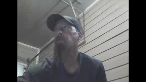 Snapshot of elwooood7 chatting on December 26, 12:59 pm elwooood7 online show from December 26, 12:59 pm