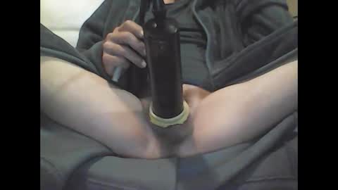 Snapshot of elwooood7 chatting on January 5, 12:42 pm elwooood7 online show from January 5, 12:42 pm