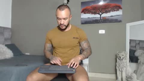 emanuelspencer online show from May 25, 8:48 pm