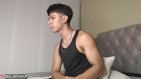 Snapshot of emile_239 chatting on January 22, 3:09 am emile_239 online show from January 22, 3:09 am