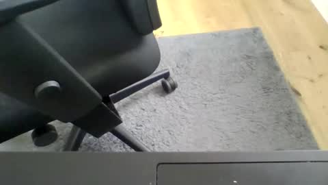 emilmirror online show from October 20, 2:10 pm