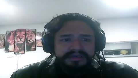 Snapshot of emperor_content chatting on December 14, 2:56 am Nelson Mantilla Len online show from December 14, 2:56 am