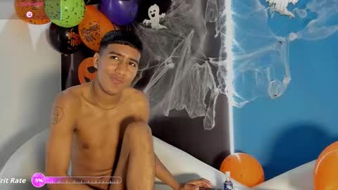 Snapshot of ender_h0t chatting on October 15, 4:25 pm Ender online show from October 15, 4:25 pm