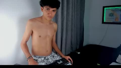 Salo online show from April 15, 7:58 pm