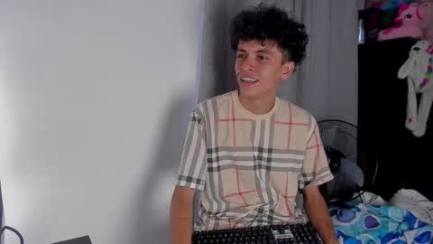 Salo online show from April 2, 5:43 pm