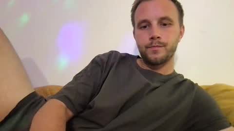 3from Desire online show from September 18, 8:44 pm